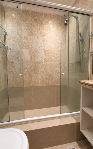 Apartamento à venda com 148m², 3 quartos e 3 vagas Apartamento à venda com 148m², 3 quartos e 3 vagasBanheiro suíte 1