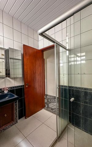 Casa para alugar com 100m², 3 quartos e 1 vaga Casa para alugar com 100m², 3 quartos e 1 vagaBanheiro
