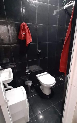 Casa à venda com 88m², 3 quartos e 1 vaga Casa à venda com 88m², 3 quartos e 1 vagaBanheiro 1