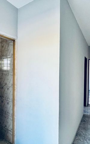 Casa para alugar com 95m², 3 quartos e sem vaga Casa para alugar com 95m², 3 quartos e sem vagaCorredor
