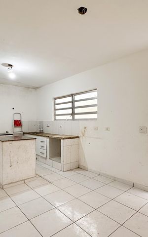 Casa à venda com 145m², 4 quartos e 2 vagas Casa à venda com 145m², 4 quartos e 2 vagasCozinha