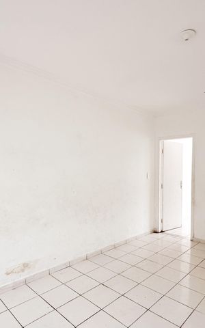 Casa à venda com 145m², 4 quartos e 2 vagas Casa à venda com 145m², 4 quartos e 2 vagasSala