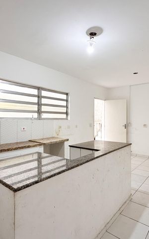 Casa à venda com 145m², 4 quartos e 2 vagas Casa à venda com 145m², 4 quartos e 2 vagasCozinha