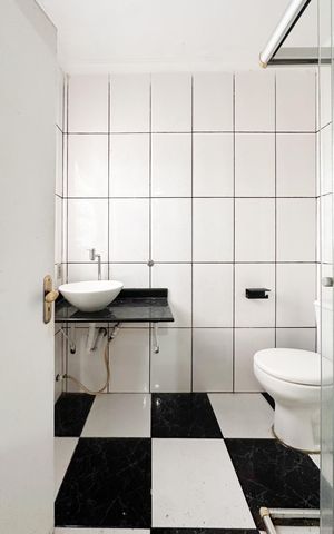 Casa à venda com 145m², 4 quartos e 2 vagas Casa à venda com 145m², 4 quartos e 2 vagasBanheiro da Suíte - Edícula