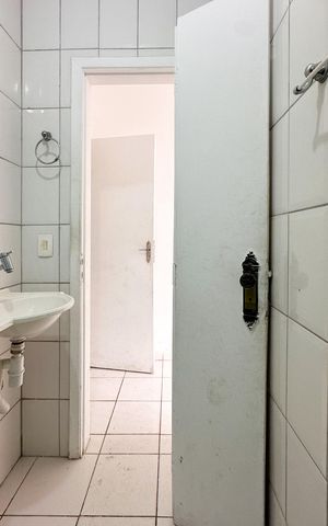 Casa à venda com 145m², 4 quartos e 2 vagas Casa à venda com 145m², 4 quartos e 2 vagasBanheiro Social