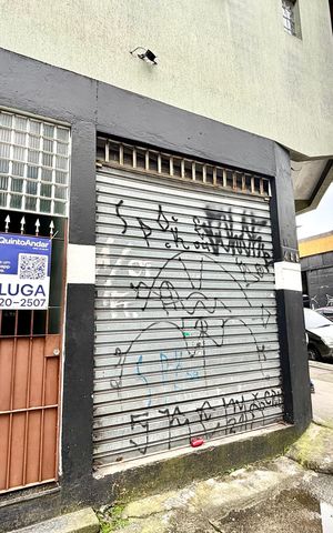 Casa para alugar com 140m², 3 quartos e 1 vaga Casa para alugar com 140m², 3 quartos e 1 vagaFachada