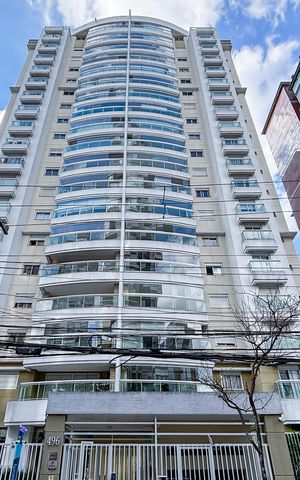 Apartamento para alugar com 138m², 3 quartos e 3 vagas