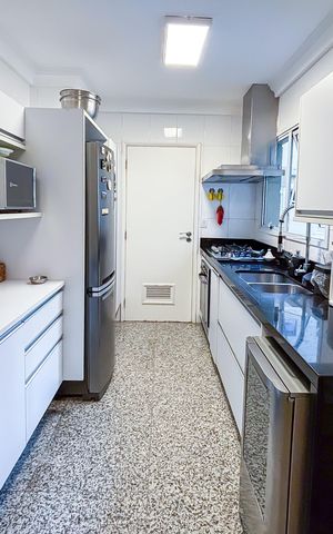 Apartamento para alugar com 138m², 3 quartos e 3 vagas