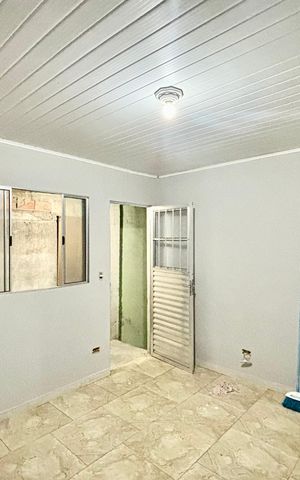Casa para alugar com 40m², 1 quarto e sem vaga Casa para alugar com 40m², 1 quarto e sem vagaSala