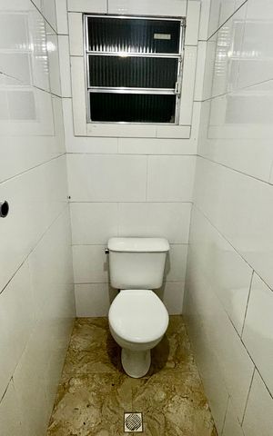 Casa para alugar com 40m², 1 quarto e sem vaga Casa para alugar com 40m², 1 quarto e sem vagaBanheiro