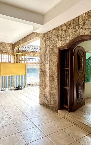 Casa para alugar com 270m², 5 quartos e 5 vagas Casa para alugar com 270m², 5 quartos e 5 vagasGaragem