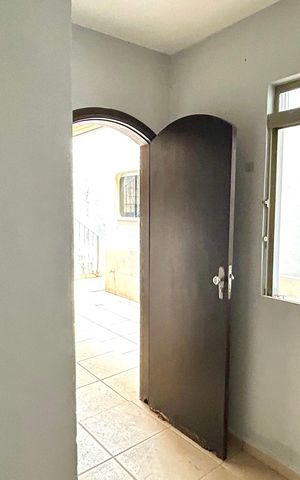 Casa para alugar com 270m², 5 quartos e 5 vagas Casa para alugar com 270m², 5 quartos e 5 vagasQuarto 4