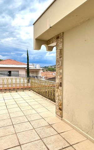 Casa para alugar com 270m², 5 quartos e 5 vagas Casa para alugar com 270m², 5 quartos e 5 vagasSacada