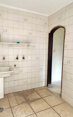 Casa para alugar com 270m², 5 quartos e 5 vagas Casa para alugar com 270m², 5 quartos e 5 vagasÁrea de Serviço