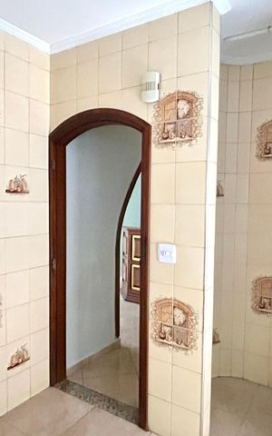 Casa para alugar com 270m², 5 quartos e 5 vagas Casa para alugar com 270m², 5 quartos e 5 vagasCozinha