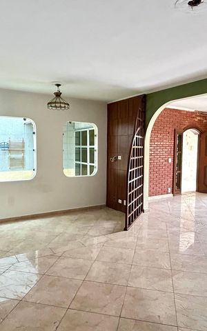 Casa para alugar com 270m², 5 quartos e 5 vagas Casa para alugar com 270m², 5 quartos e 5 vagasSala