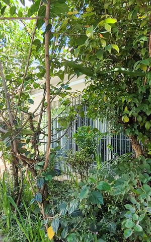 Casa à venda com 206m², 3 quartos e 3 vagas Casa à venda com 206m², 3 quartos e 3 vagasJardim