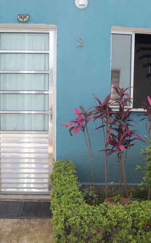 Casa de condomínio à venda com 52m², 2 quartos e 1 vaga