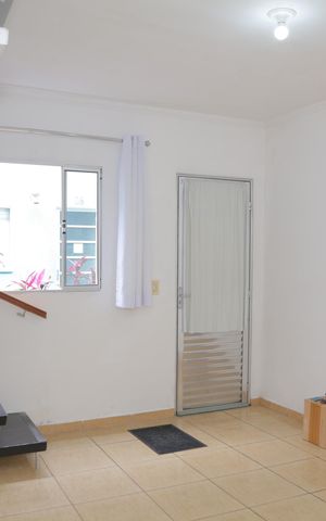 Casa de condomínio à venda com 52m², 2 quartos e 1 vaga