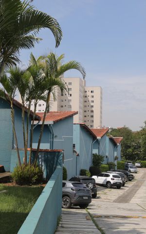 Casa de condomínio à venda com 52m², 2 quartos e 1 vaga