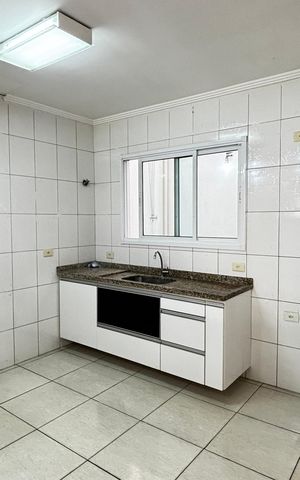 Casa para alugar com 113m², 2 quartos e 2 vagas Casa para alugar com 113m², 2 quartos e 2 vagasCozinha