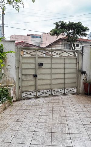 Casa para alugar com 113m², 2 quartos e 2 vagas Casa para alugar com 113m², 2 quartos e 2 vagasGaragem