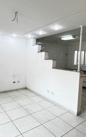 Casa para alugar com 113m², 2 quartos e 2 vagas Casa para alugar com 113m², 2 quartos e 2 vagasSala