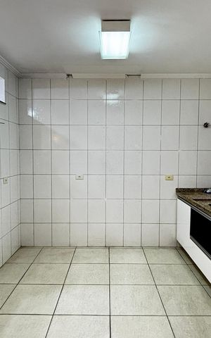 Casa para alugar com 113m², 2 quartos e 2 vagas Casa para alugar com 113m², 2 quartos e 2 vagasCozinha
