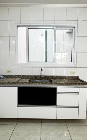 Casa para alugar com 113m², 2 quartos e 2 vagas Casa para alugar com 113m², 2 quartos e 2 vagasCozinha