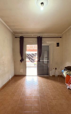 Casa para alugar com 130m², 2 quartos e 1 vaga Casa para alugar com 130m², 2 quartos e 1 vagaSala