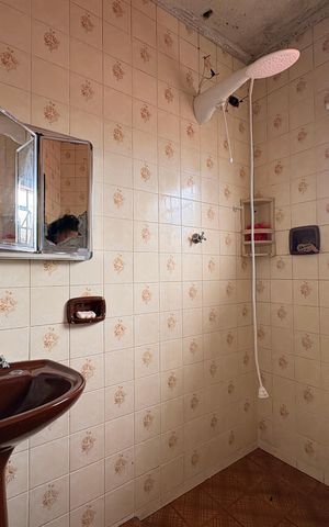 Casa para alugar com 130m², 2 quartos e 1 vaga Casa para alugar com 130m², 2 quartos e 1 vagaBanheiro