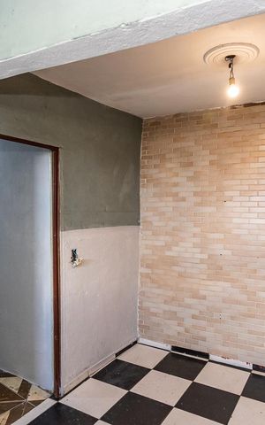 Casa à venda com 40m², 2 quartos e sem vaga Casa à venda com 40m², 2 quartos e sem vagaSala e cozinha