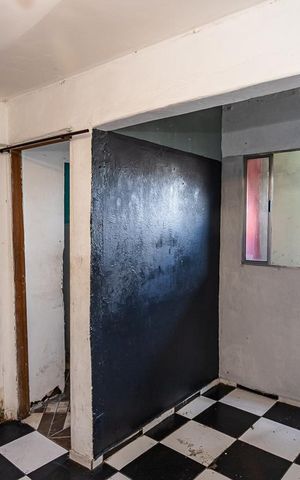 Casa à venda com 40m², 2 quartos e sem vaga Casa à venda com 40m², 2 quartos e sem vagaSala e cozinha