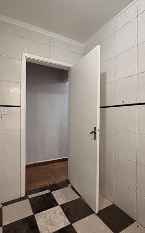 Casa à venda com 182m², 4 quartos e 1 vaga Casa à venda com 182m², 4 quartos e 1 vagaBanheiro/ lavanderia