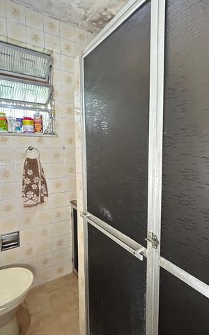 Casa à venda com 100m², 3 quartos e 1 vagaBanheiro 1