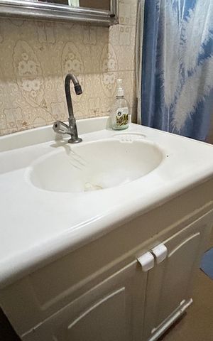 Casa à venda com 100m², 3 quartos e 1 vagaBanheiro 2