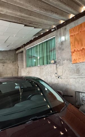 Casa à venda com 252m², 2 quartos e 2 vagas Casa à venda com 252m², 2 quartos e 2 vagasGaragem