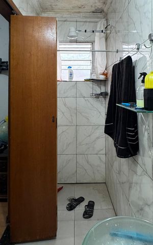 Casa à venda com 252m², 2 quartos e 2 vagas Casa à venda com 252m², 2 quartos e 2 vagasBanheiro Social