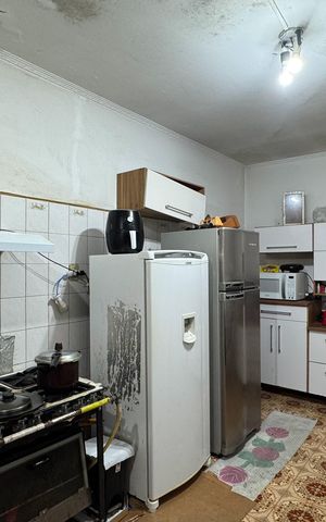 Casa à venda com 252m², 2 quartos e 2 vagas Casa à venda com 252m², 2 quartos e 2 vagasCozinha