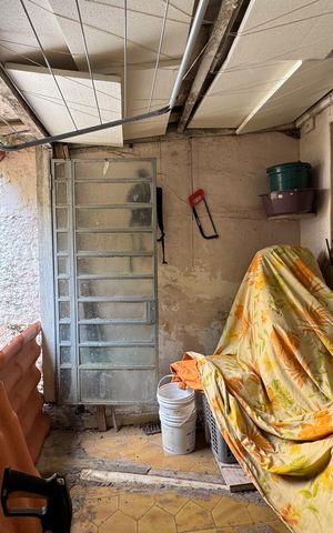Casa à venda com 252m², 2 quartos e 2 vagas Casa à venda com 252m², 2 quartos e 2 vagasÁrea de Serviço