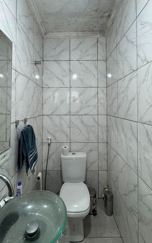 Casa à venda com 252m², 2 quartos e 2 vagas Casa à venda com 252m², 2 quartos e 2 vagasBanheiro Social
