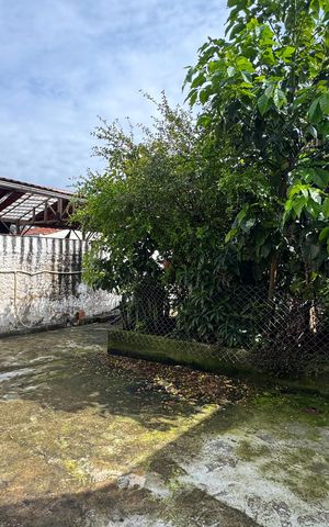 Casa à venda com 252m², 2 quartos e 2 vagas Casa à venda com 252m², 2 quartos e 2 vagasQuintal