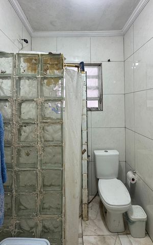 Casa à venda com 252m², 2 quartos e 2 vagas Casa à venda com 252m², 2 quartos e 2 vagasBanheiro - Suíte