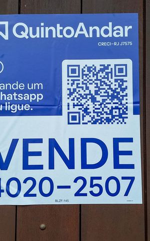 Casa de condomínio à venda com 200m², 4 quartos e 3 vagas Casa de condomínio à venda com 200m², 4 quartos e 3 vagasplaca