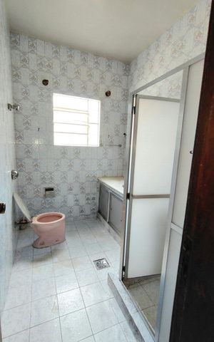 Casa à venda com 360m², 6 quartos e 2 vagasBanheiro 2