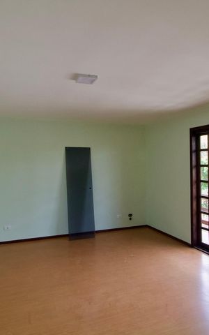 Casa à venda com 266m², 4 quartos e 5 vagas Casa à venda com 266m², 4 quartos e 5 vagasQuarto 1 - Suíte