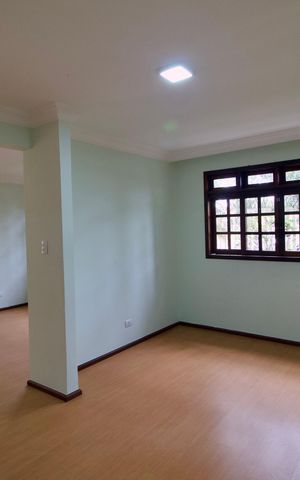 Casa à venda com 266m², 4 quartos e 5 vagas Casa à venda com 266m², 4 quartos e 5 vagasSala 2