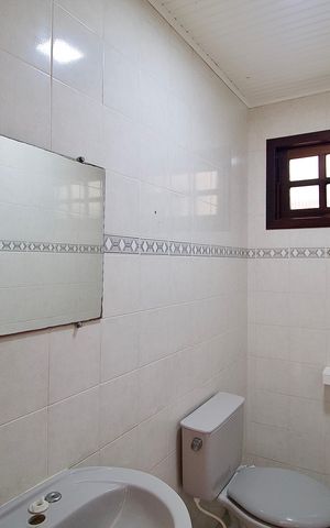Casa à venda com 266m², 4 quartos e 5 vagas Casa à venda com 266m², 4 quartos e 5 vagasLavabo