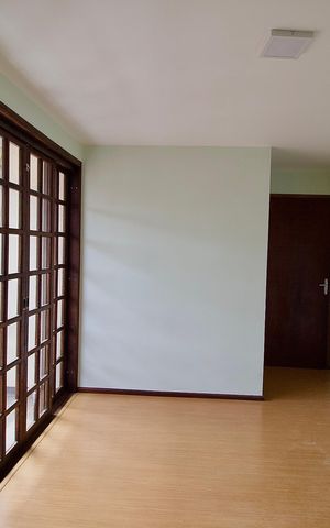 Casa à venda com 266m², 4 quartos e 5 vagas Casa à venda com 266m², 4 quartos e 5 vagasQuarto 2