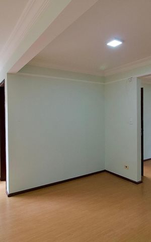 Casa à venda com 266m², 4 quartos e 5 vagas Casa à venda com 266m², 4 quartos e 5 vagasSala